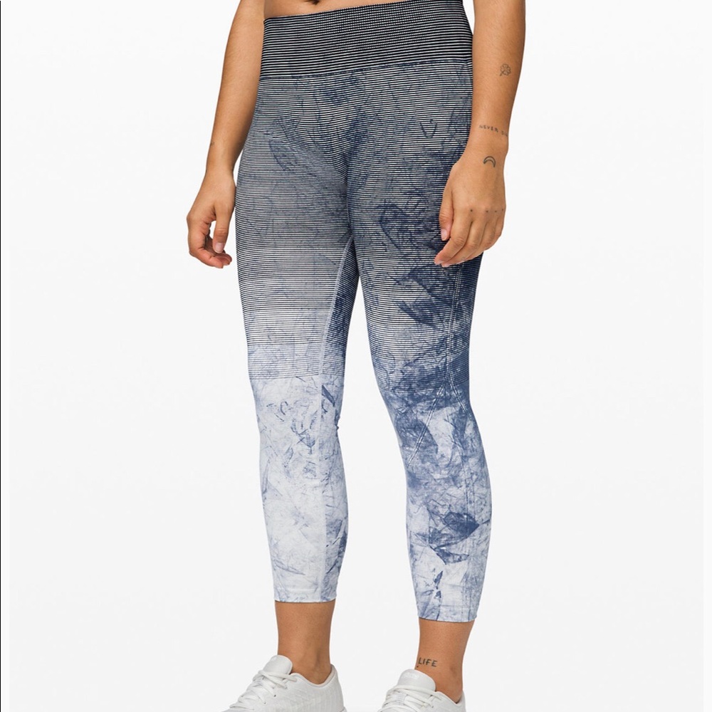 NWT Lululemon Ebb to Train Leggings blue tie dye Sz 4